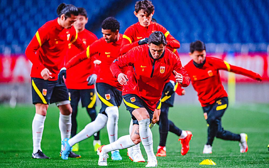 巴塞罗那内部会议纪要流出——集结日篮板制胜，西甲使命明确，身体对抗强度拉满的简单介绍