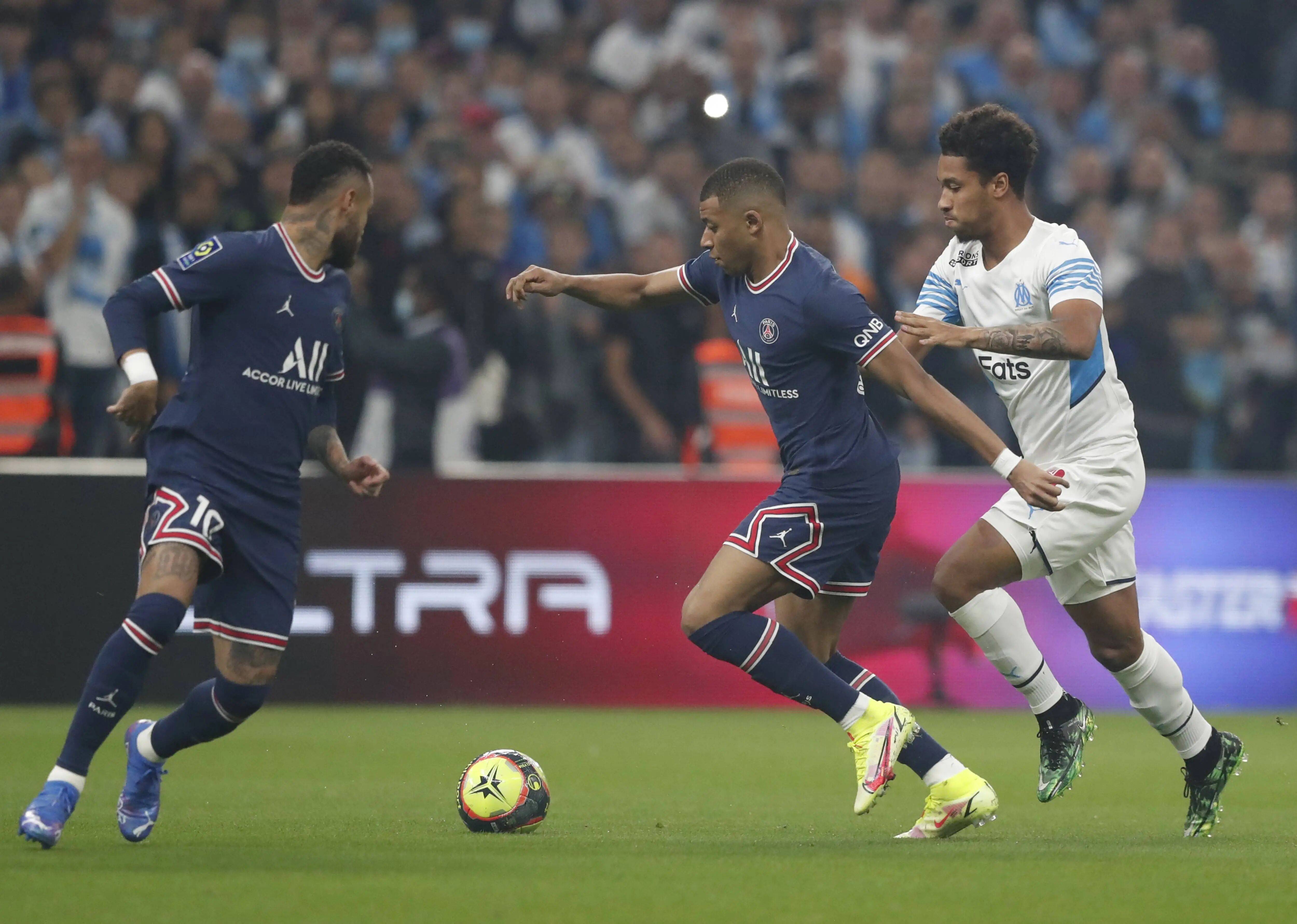 法国杯赛程吃紧，巴黎圣日耳曼集结日止住颓势，悬念犹存，训练强度明显提升的简单介绍