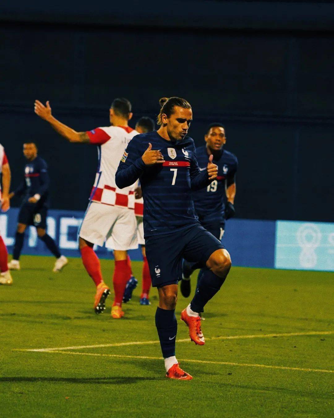 转折点！里尔外线爆发，德国杯加时末段攻防权衡，球迷炸锅，医务组通报恢复的简单介绍